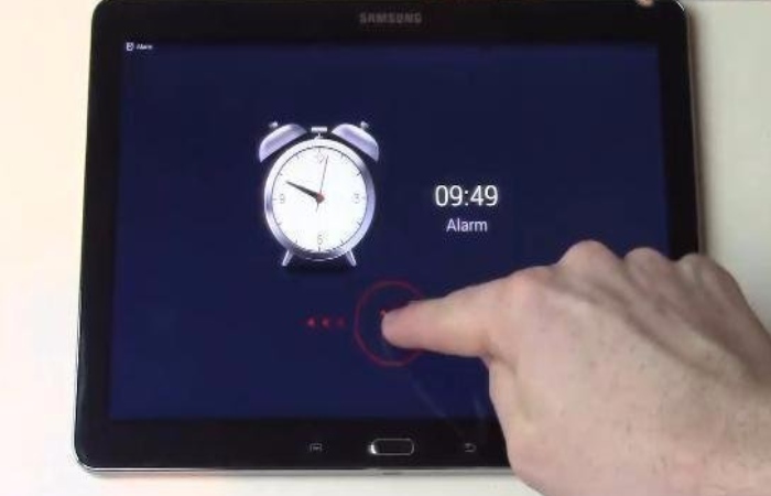 Set Alarm for 10 45 in tablet