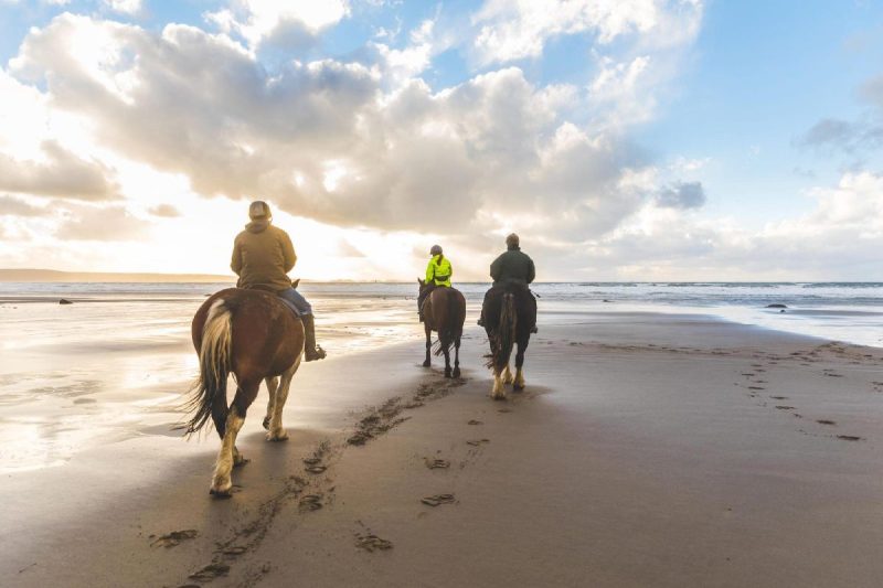 horseback riding aruba